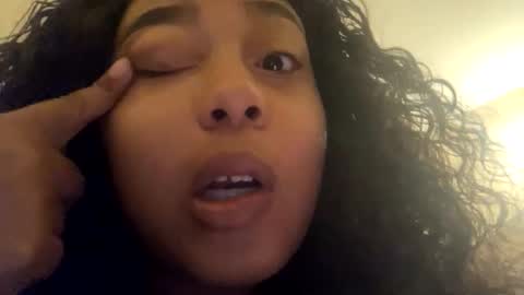 dove_love22 online show from November 6, 12:44 am