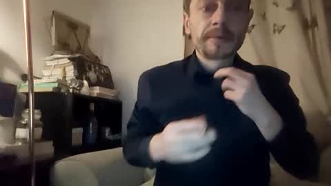 Snapshot of doveyfinn88 chatting on December 15, 3:22 am doveyfinn88 online show from December 15, 3:22 am