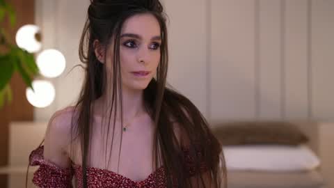 Snapshot of dovia chatting on January 9, 1:25 pm . . online show from January 9, 1:25 pm