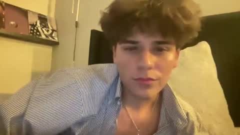 DownLow 22 online show from September 27, 1:49 pm