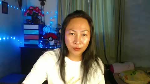 Snapshot of doyouwantme143 chatting on April 17, 8:50 am doyouwantme143 online show from April 17, 8:50 am