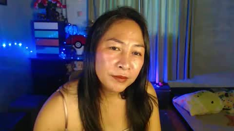 Snapshot of doyouwantme143 chatting on May 3, 8:20 am doyouwantme143 online show from May 3, 8:20 am