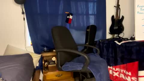 MrPirated online show from February 1, 3:28 pm