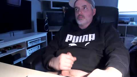 Snapshot of dr_dave20 chatting on February 8, 8:34 pm dr_dave20 online show from February 8, 8:34 pm