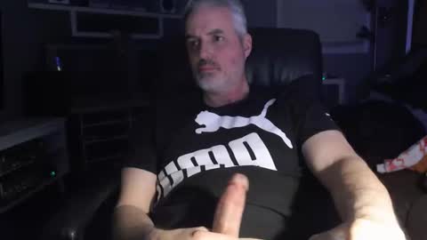 Snapshot of dr_dave20 chatting on February 12, 11:44 pm dr_dave20 online show from February 12, 11:44 pm