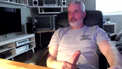 Snapshot of dr_dave20 chatting on April 25, 9:45 pm dr_dave20 online show from April 25, 9:45 pm
