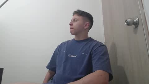 draco_boy2000 online show from November 18, 9:08 pm