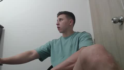 draco_boy2000 online show from November 27, 9:06 pm