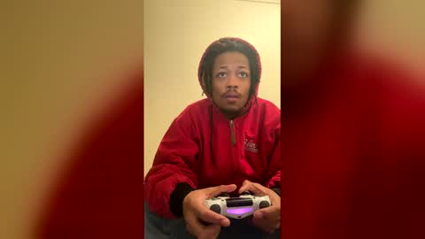 Snapshot of dracorevenge chatting on December 14, 8:09 am dracorevenge online show from December 14, 8:09 am