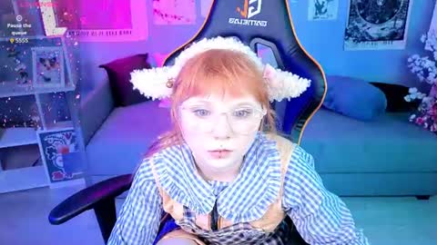 Snapshot of draculaura_ chatting on August 1, 11:42 am Draculaura online show from August 1, 11:42 am