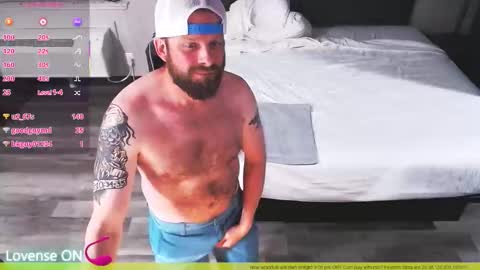 Snapshot of dragoste18 chatting on March 15, 2:28 am Dragoste online show from March 15, 2:28 am