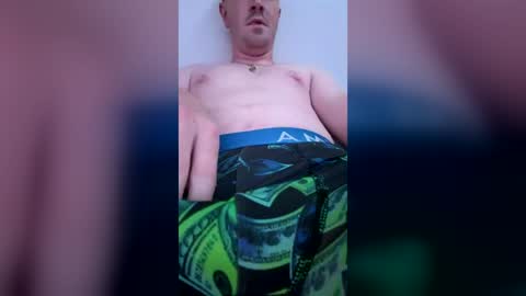 Snapshot of drake2017_ chatting on August 3, 3:49 am drake2017_ online show from August 3, 3:49 am