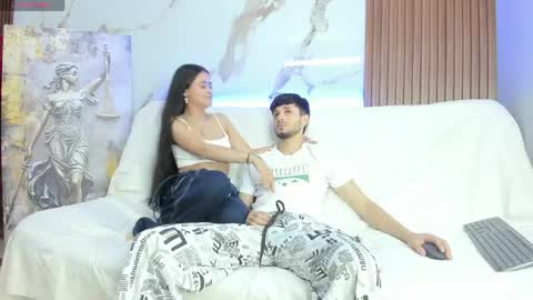 Snapshot of drake_and_zara chatting on June 5, 12:44 pm Drake and Zara online show from June 5, 12:44 pm