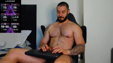 Snapshot of drake_cole11 chatting on February 11, 11:54 pm drake_cole11 online show from February 11, 11:54 pm