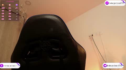 Snapshot of drake_jackson11 chatting on July 6, 11:29 am drake jackson11 online show from July 6, 11:29 am