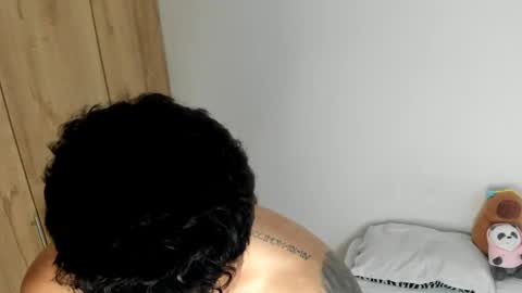 Snapshot of drakesmith02 chatting on April 6, 10:22 pm Drake Smith online show from April 6, 10:22 pm