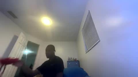 Snapshot of drakoblush chatting on May 4, 4:08 am Dru online show from May 4, 4:08 am