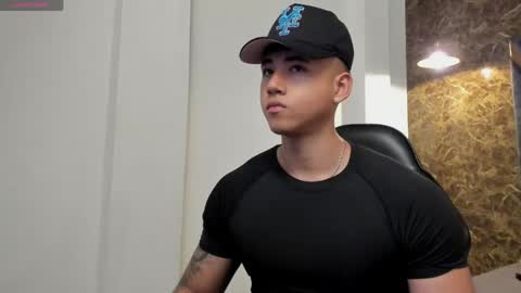 Snapshot of draven_marceaux chatting on May 5, 11:18 am Draven online show from May 5, 11:18 am