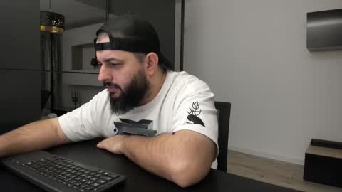 DravenPeak online show from November 29, 2:25 am