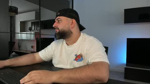 DravenPeak online show from April 26, 2:59 pm
