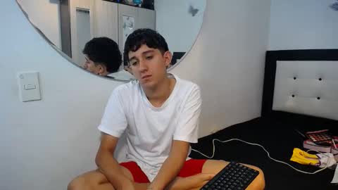 -- nicolle and jhon -- online show from November 19, 4:12 am