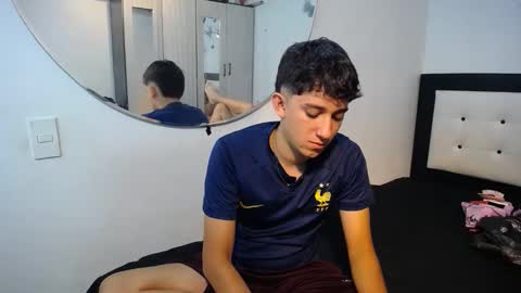 -- nicolle and jhon -- online show from December 3, 4:42 am