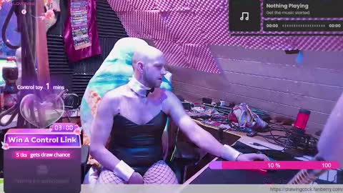 Snapshot of drawingcock chatting on February 12, 2:24 am drawingcock online show from February 12, 2:24 am