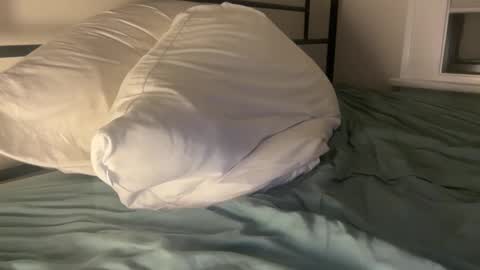 Snapshot of dre0000000 chatting on October 17, 8:17 am dre0000000 online show from October 17, 8:17 am