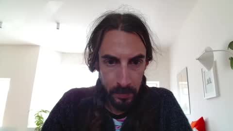 Snapshot of dread1990 chatting on May 9, 10:09 am new profile Aircum99 online show from May 9, 10:09 am