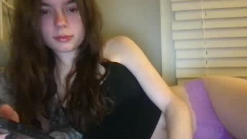 Snapshot of dream1girl_ chatting on January 7, 7:31 am ur dream girl online show from January 7, 7:31 am