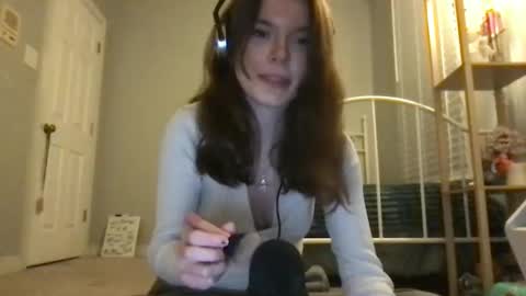 Snapshot of dream1girl_ chatting on March 3, 3:19 am ur dream girl online show from March 3, 3:19 am