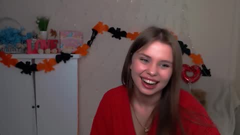 Snapshot of dream_mari chatting on October 24, 8:00 am Mari online show from October 24, 8:00 am