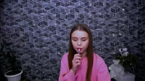 Mari online show from December 19, 11:39 am