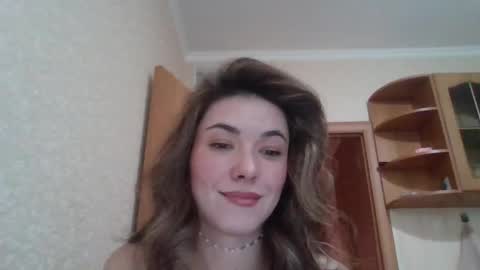 dream_petal_ online show from May 6, 10:31 am