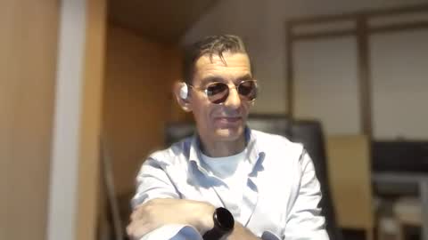 Snapshot of dreambob chatting on October 5, 10:18 pm Dreambob online show from October 5, 10:18 pm