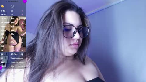 Snapshot of dreambooo_ chatting on May 28, 11:07 am C A M I L A online show from May 28, 11:07 am