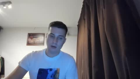 Snapshot of dreamboy240 chatting on November 3, 6:53 pm Johnny online show from November 3, 6:53 pm