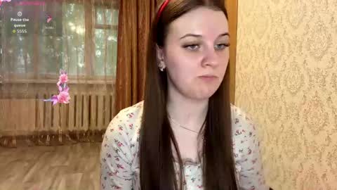 Evelina online show from May 25, 3:51 pm