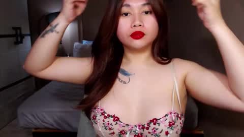 Snapshot of dreamgirlheaven chatting on March 21, 8:19 am Heaven online show from March 21, 8:19 am