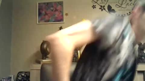 dreamguy38 online show from December 19, 4:23 am