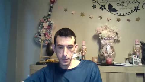 dreamguy38 online show from December 17, 7:47 am