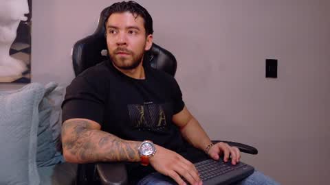 cris online show from June 18, 9:52 pm