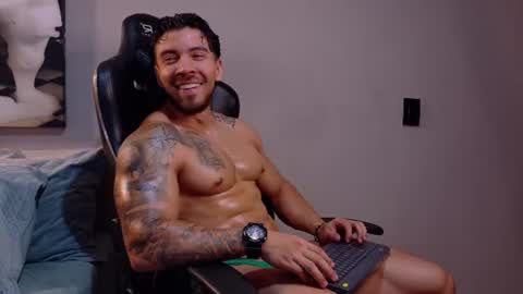 cris online show from July 23, 9:02 pm