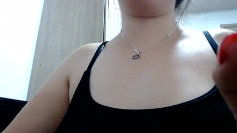 Snapshot of dreams__angel chatting on June 19, 12:37 am Catalina online show from June 19, 12:37 am