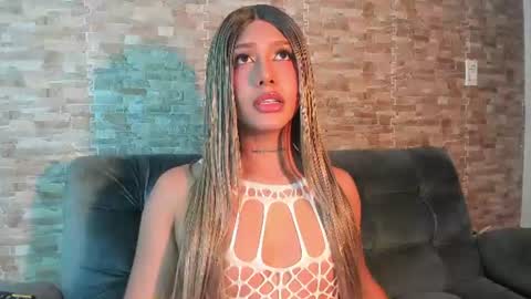 Snapshot of dreams_chloe chatting on June 17, 5:21 am dreams_chloe online show from June 17, 5:21 am
