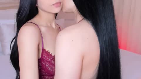 Snapshot of dreamsgirl18 chatting on September 28, 8:36 pm Evablonde Abby black hair online show from September 28, 8:36 pm