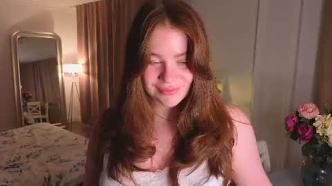 Snapshot of dreamshy chatting on July 24, 4:49 pm im Sophie dont judge harshly im 1st day here 3 online show from July 24, 4:49 pm