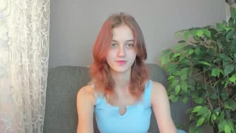 dreamy_pollyyy online show from September 15, 3:17 am