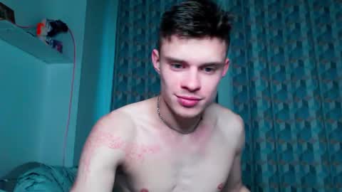 Snapshot of dreamyadam chatting on November 23, 9:09 am Adam Dream online show from November 23, 9:09 am