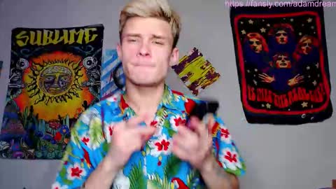 Snapshot of dreamyadam chatting on March 26, 5:29 pm Adam Dream online show from March 26, 5:29 pm